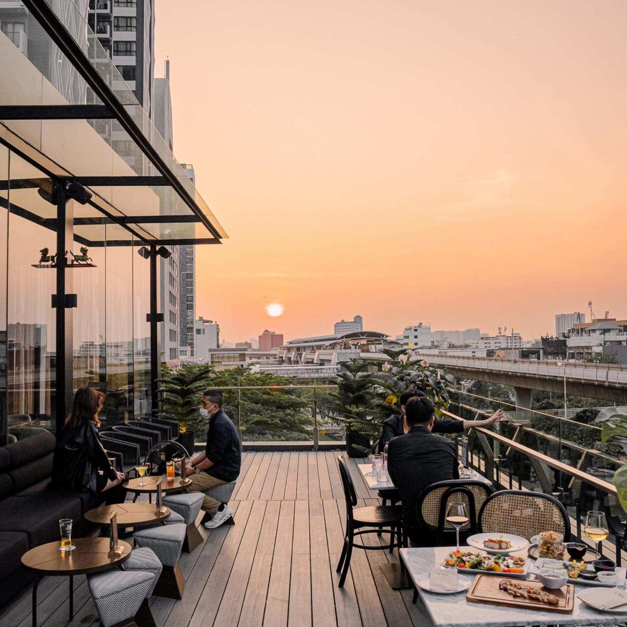 Cascade Hotel Bangkok Bagian luar foto